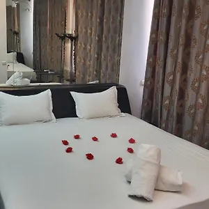Apartament Ground Floor Mega Mall National Arena Monza, Bucureşti